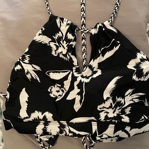 NWOT Athleta Bikini Top